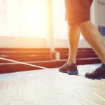 4 טיפים לשיפור היציבה והארגונומיה בחיי היום-יום