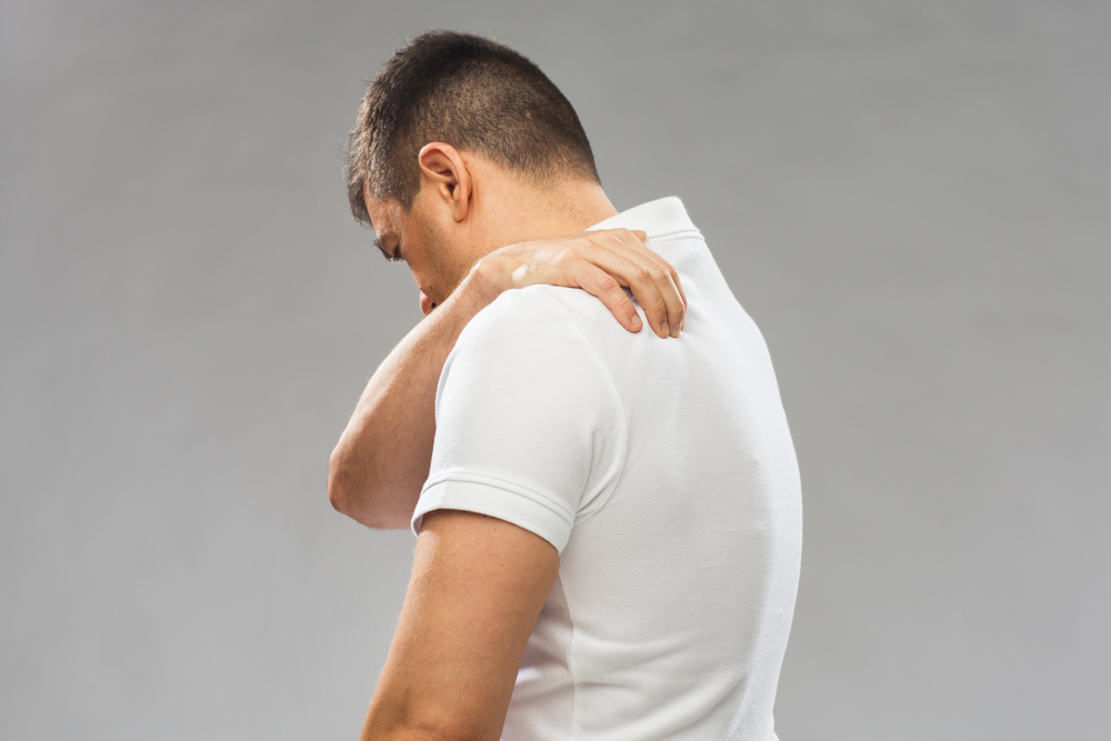 כאבי גב עליון – מהם הגורמים ואיך למנוע?